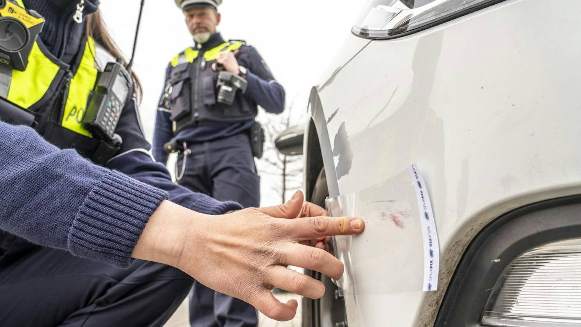 Symbolbild zu einem Unfall mit Polizeihintergrund.