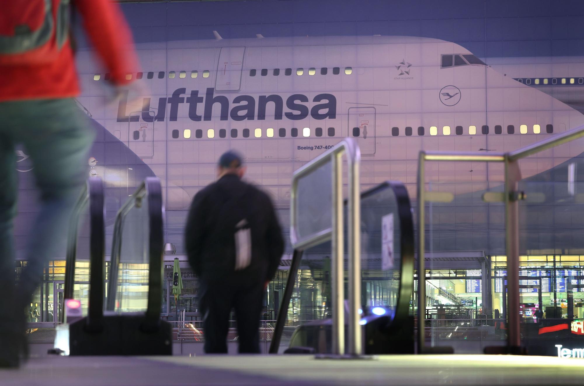 Am Flughafen in München geht nichts mehr (Archivbild).
