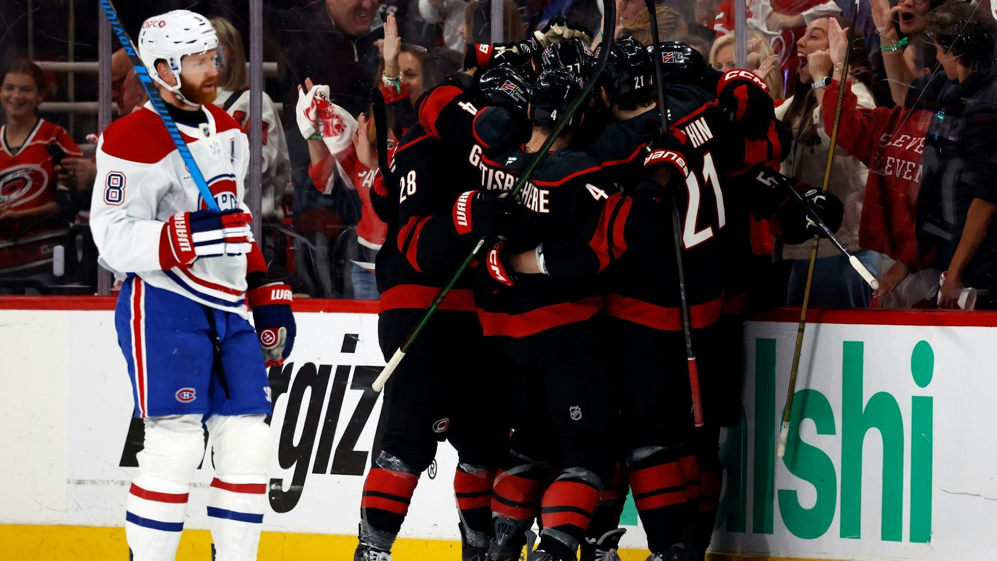 Carolina Hurricanes - MontrEal Canadiens