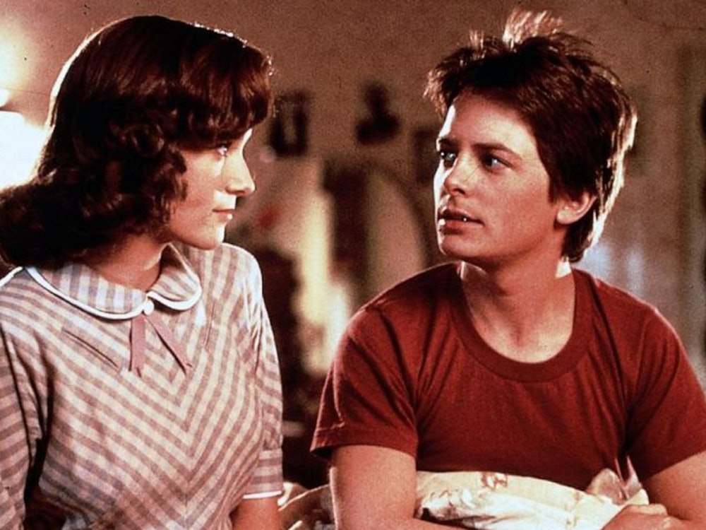 Als Mutter von Marty McFly (Michael J. Fox) in der „Zurück in die Zukunft“-Trilogie wurde Lea Thompson berühmt. (Bild: Universal Pictures)