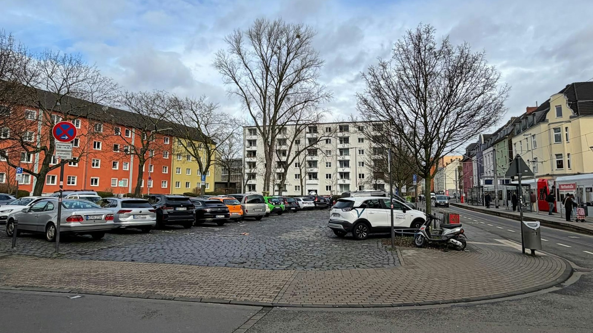 Aktuell sieht der Marktplatz in Zollstock so aus.