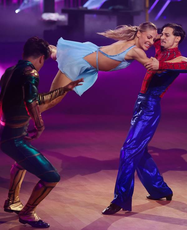 Milano und Marta Arndt tanzen im Finale der RTL-Tanzshow „Let's Dance“.