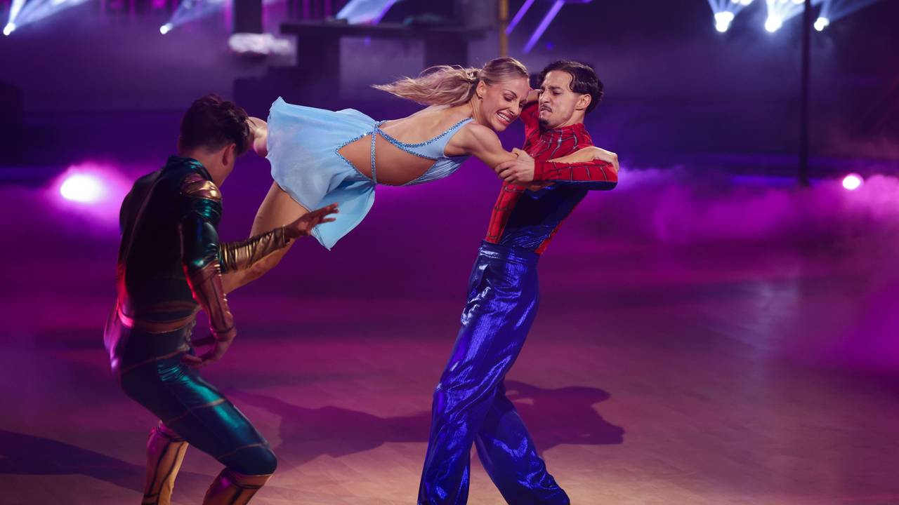 Milano und Marta Arndt tanzen im Finale der RTL-Tanzshow „Let's Dance“.