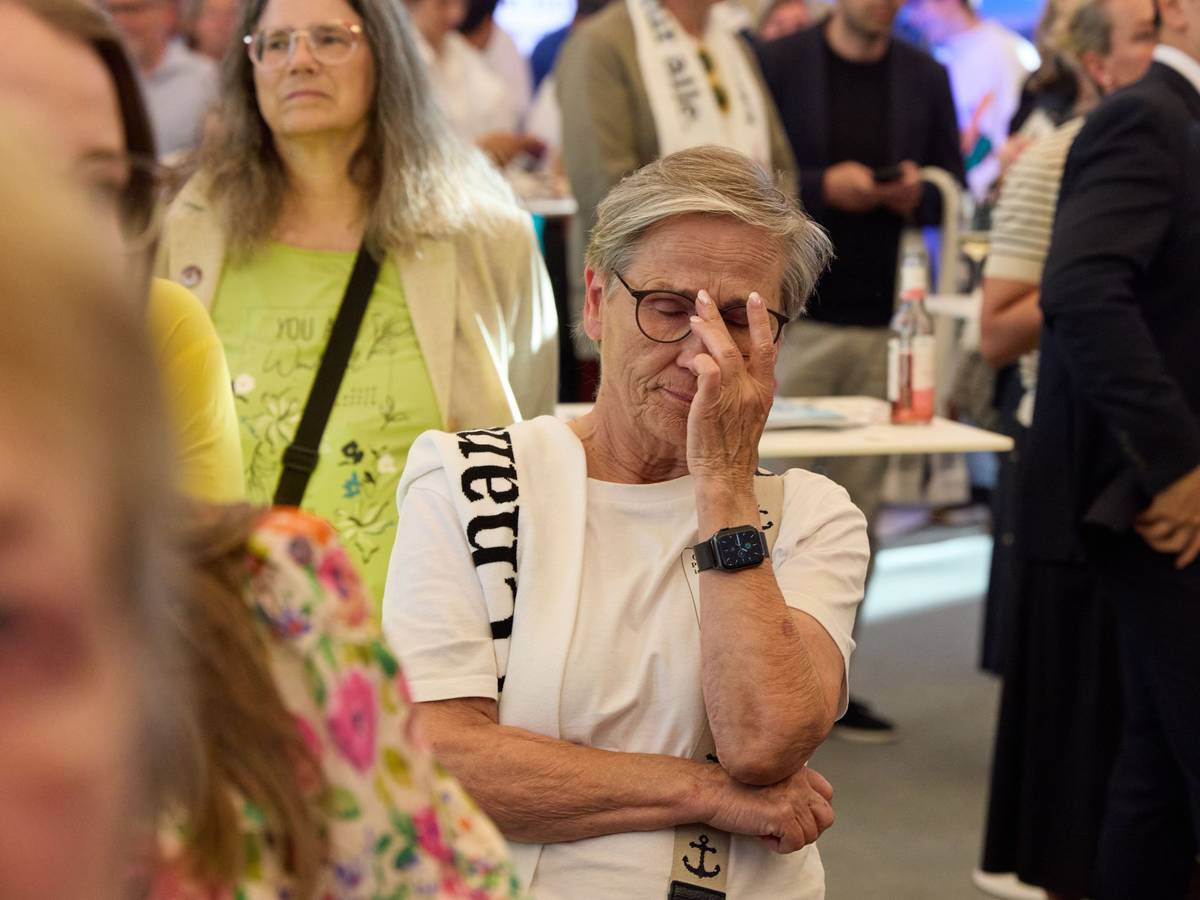 Enttäuschte Gesichter bei den Olympia-Unterstützern in der Handelskammer nach den ersten Auszählungen des Referendums in Hamburg über eine Olympia-Bewerbung.
