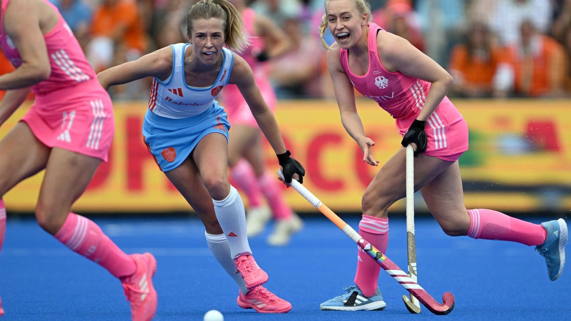 Hockey-Nationalspielerin Sara Strauss