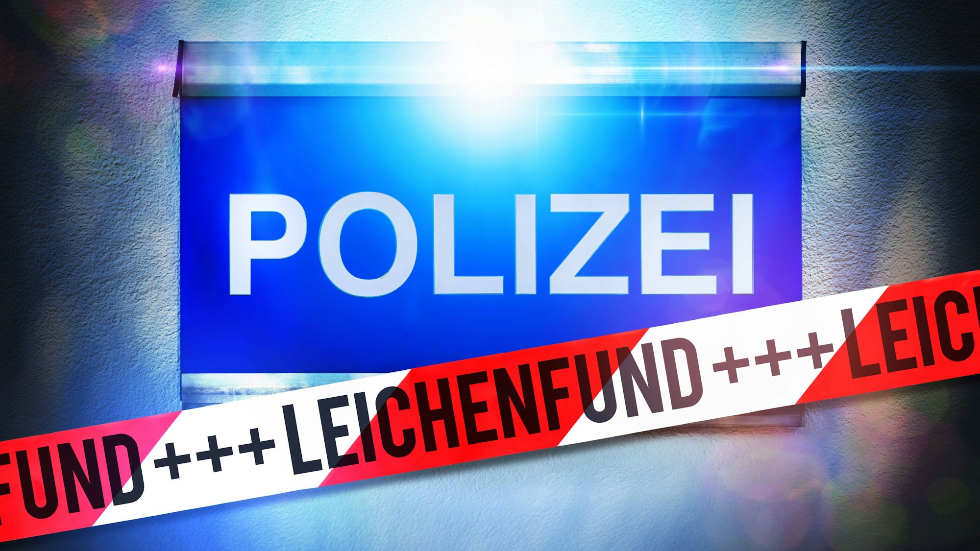 Polizeischild, Blaulicht und Absperrband Leichenfund