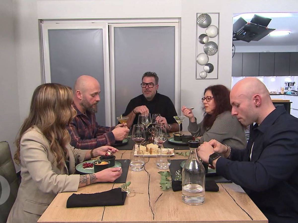 Ein fluffiges Soufflé rundet den ersten Dinner-Abend ab.
(Bild: RTL)