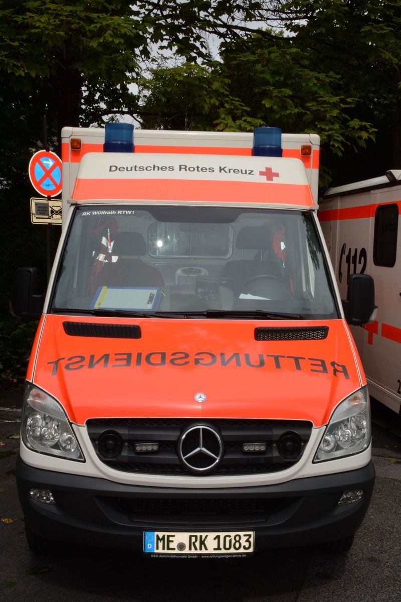 Schwer verletzter Pedelec-Fahrer nach Alleinunfall in Erkrath.