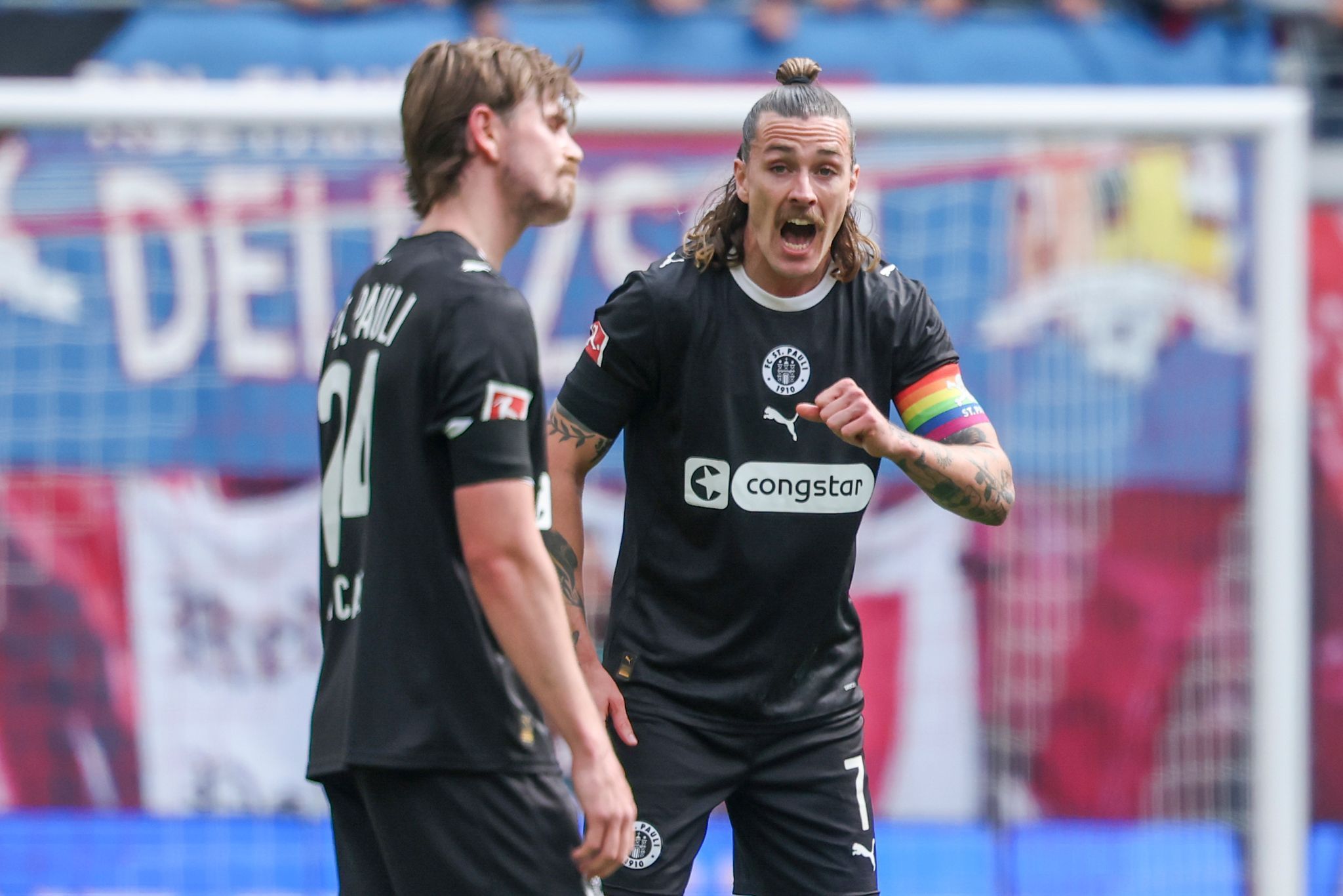 Connor Metcalfe und Jackson Irvine