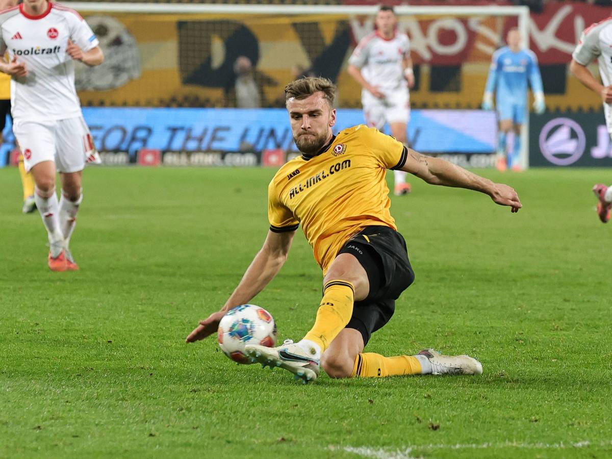 Lars Bünning am Ball.