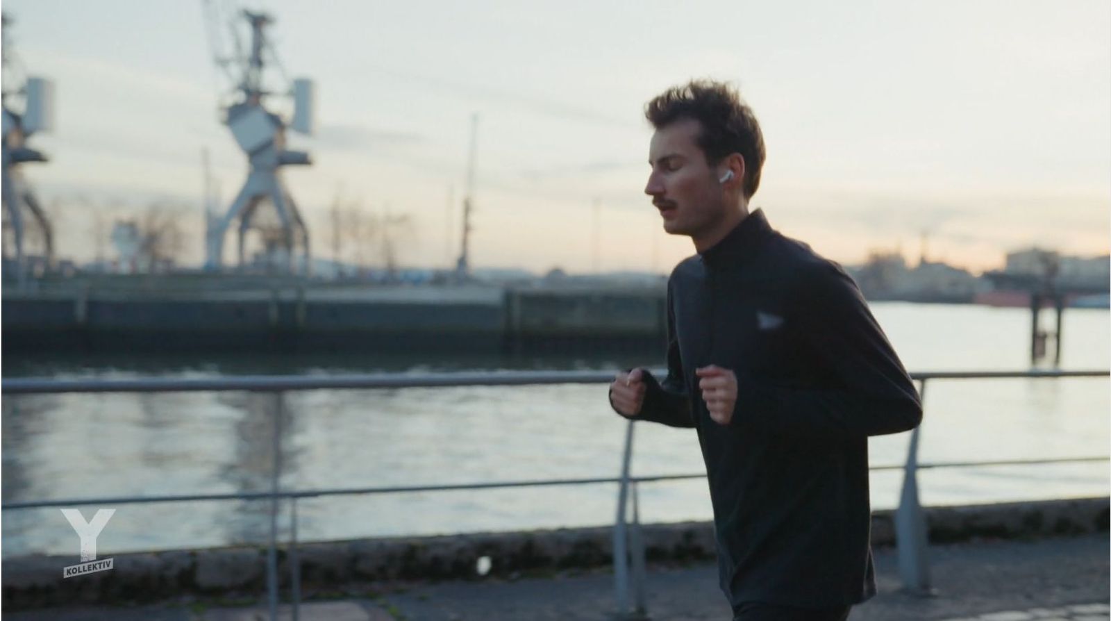 Auch ARD-Reporter Alex Baur wagt den Selbstversuch. Er will seinen ersten Marathon in einer Zeit von 3:30 Stunden laufen. (Bild: SWR)