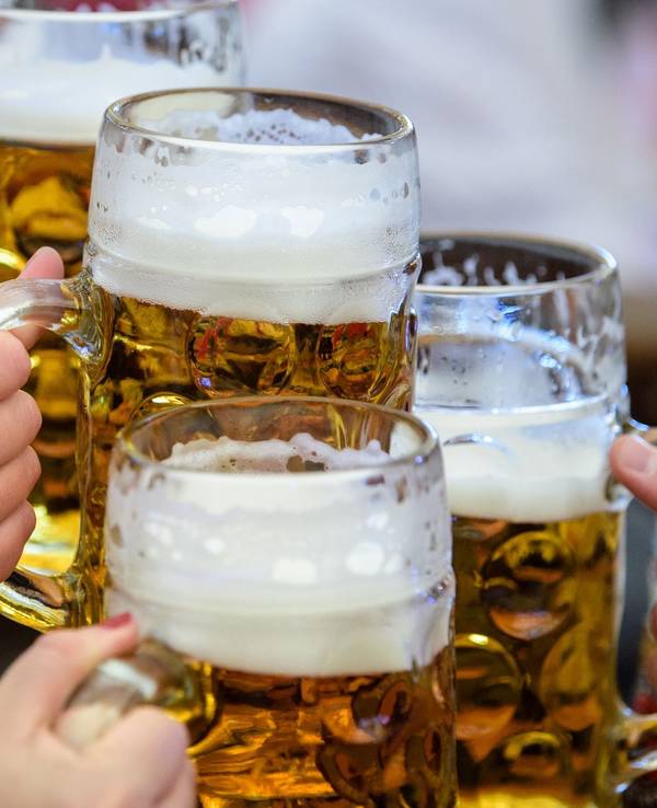 Im Bierzelt