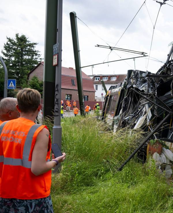 Straßenbahn in Neu Hohenschönhausen entgleist