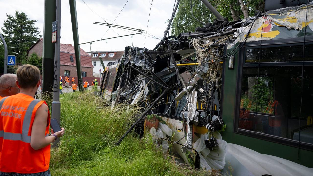 Straßenbahn in Neu Hohenschönhausen entgleist
