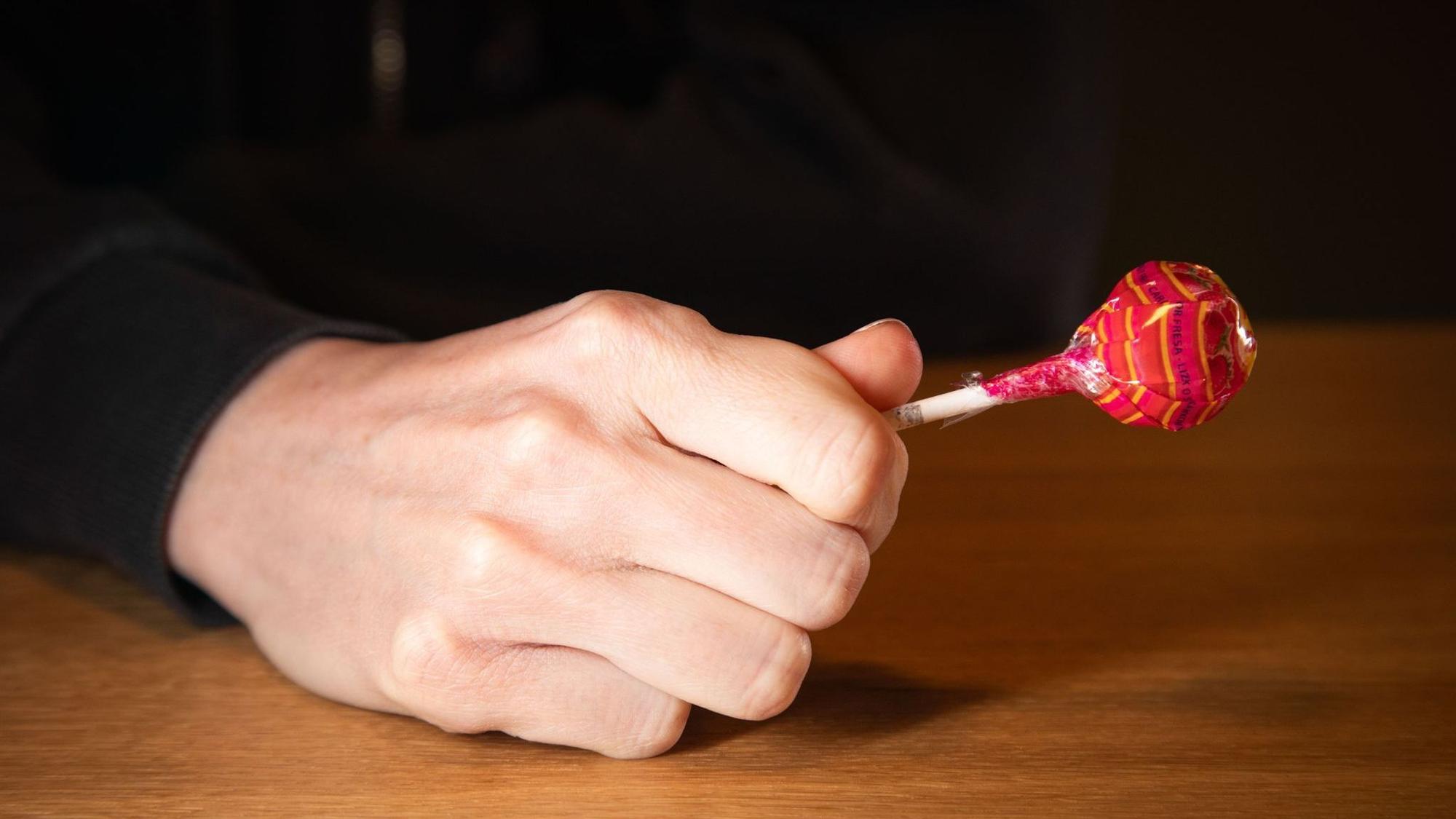 Lifehack Lutscher Verpackung leichter Öffnen