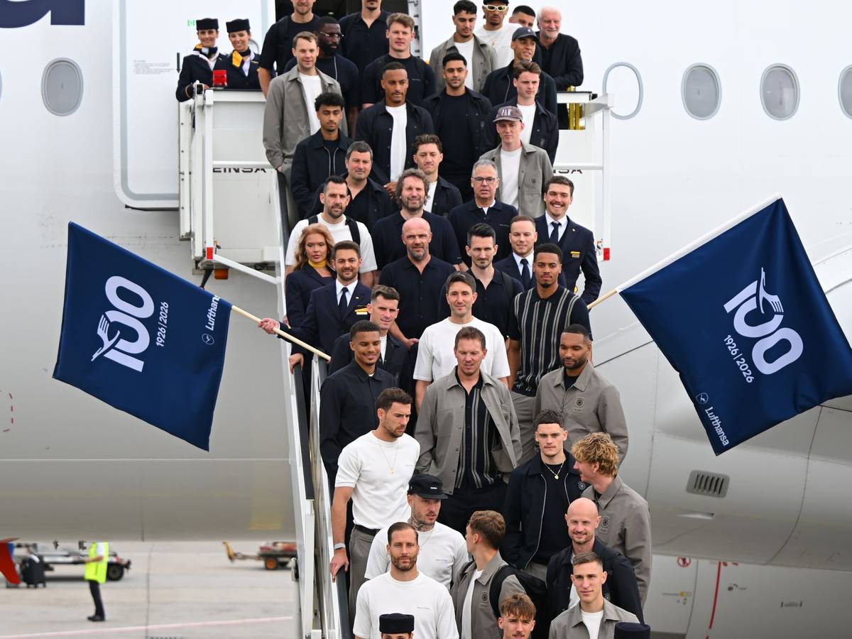 WM-Vorbereitung - Abflug Fußball-Nationalmannschaft