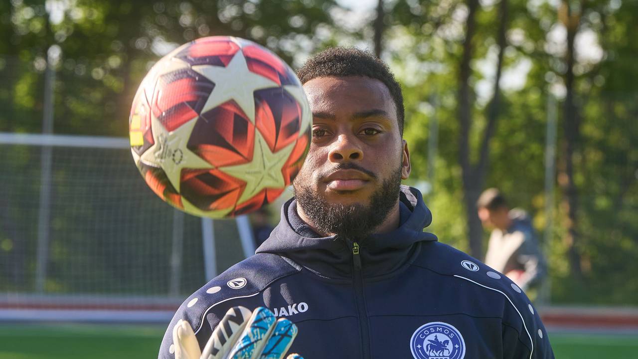 Türhüter Josué Duverger vom FC Cosmos in Koblenz
