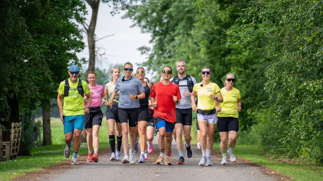 Joyce Hübner stellt einen Lauf-Weltrekord auf
