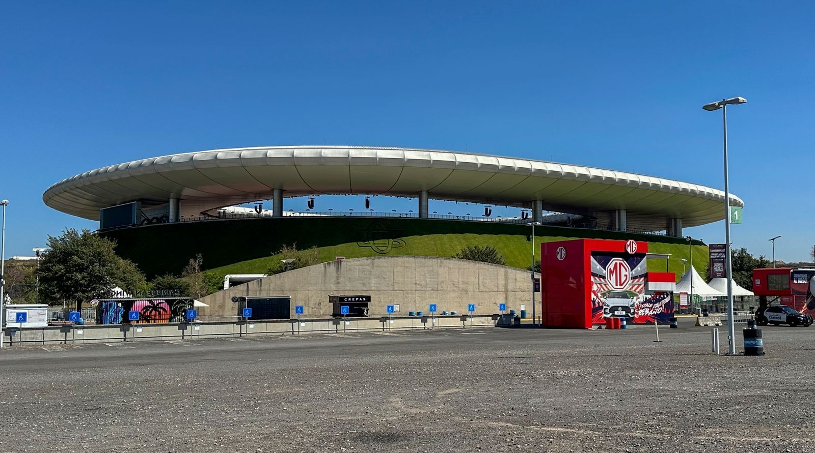 Am 11. Juni wird im Aztekenstadion von Mexiko-City das Eröffnungsspiel der Fußball-Weltmeisterschaft angepfiffen. Ist das Land als Austragungsort der WM sicher? (Bild: SWR/Michael Stocks)