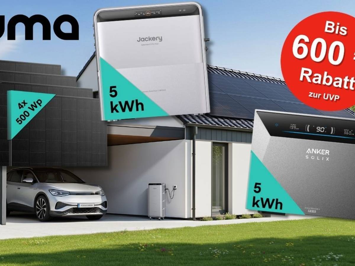 Werbegrafik von Yuma mit zwei Heimspeicher-Bundles im Vergleich: links die Jackery SolarVault 3 Pro Max mit 5 kWh, rechts die Anker Solix Solarbank 4 Pro mit 5 kWh, dazu vier Solarmodule mit je 500 Wp vor einem modernen Einfamilienhaus. Ein roter Button weist auf bis zu 600 Euro Rabatt zur UVP hin.