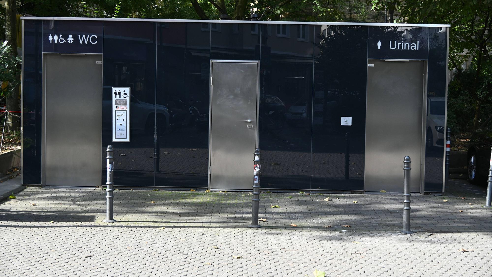 Die öffentliche Toilette am Brüsseler Platz bleibt wegen Vandalismus-Schäden vorerst geschlossen. (Archivfoto)