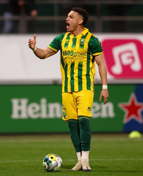 Steven van der Sloot im Trikot von ADO Den Haag.