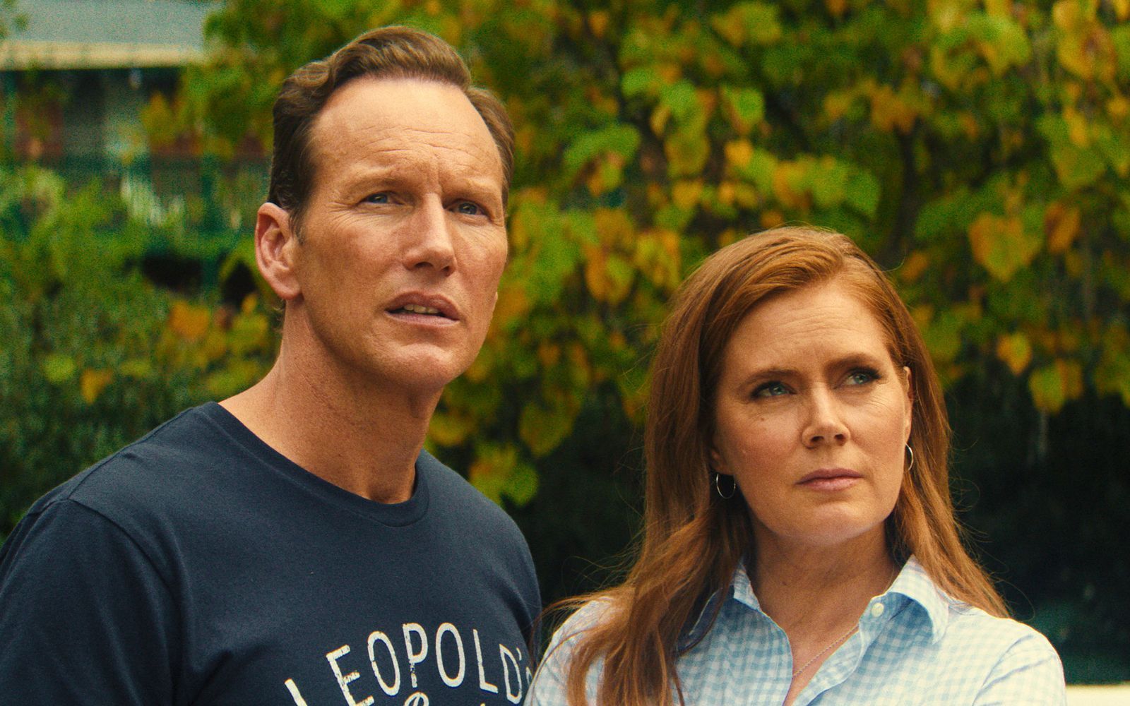 Das erfolgreiche Anwaltspaar Anna (Amy Adams) und Tom Bowden (Patrick Wilson) wird von der Vergangenheit eingeholt. Anna verteidigte einen mutmaßlich brutalen Mörder, Tom war der Staatsanwalt des Prozesses. Nun ist der Mann wieder frei und tut bedrohliche Dinge. Die Apple-Serie „Kap der Angst“ ist bereits die dritte Filmadaption des Stoffes. (Bild: Apple TV)