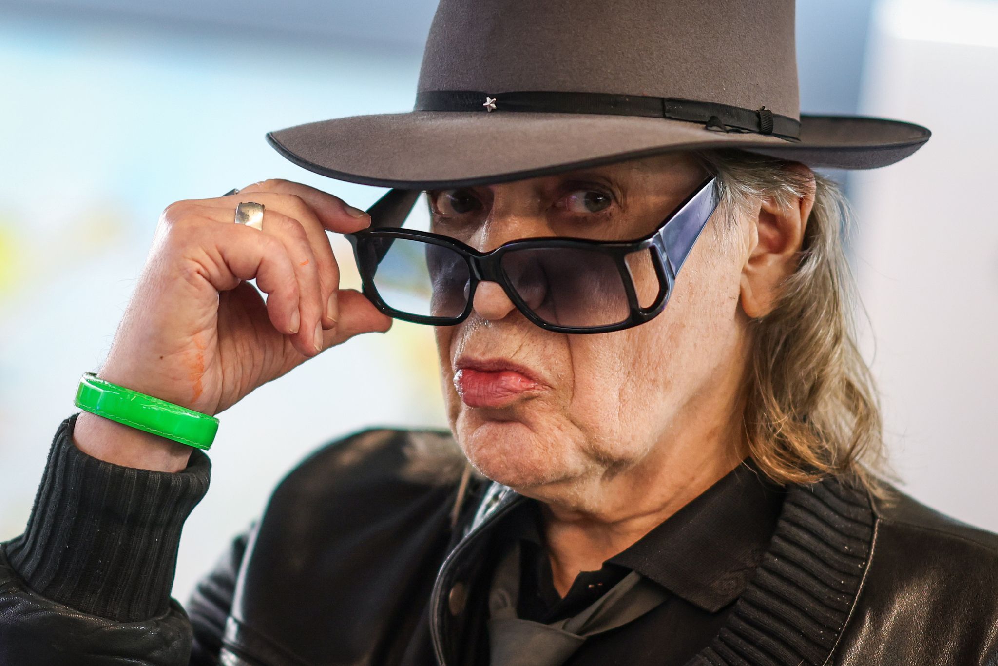 Udo Lindenberg bei einer Geburtstags-Kunstausstellung
