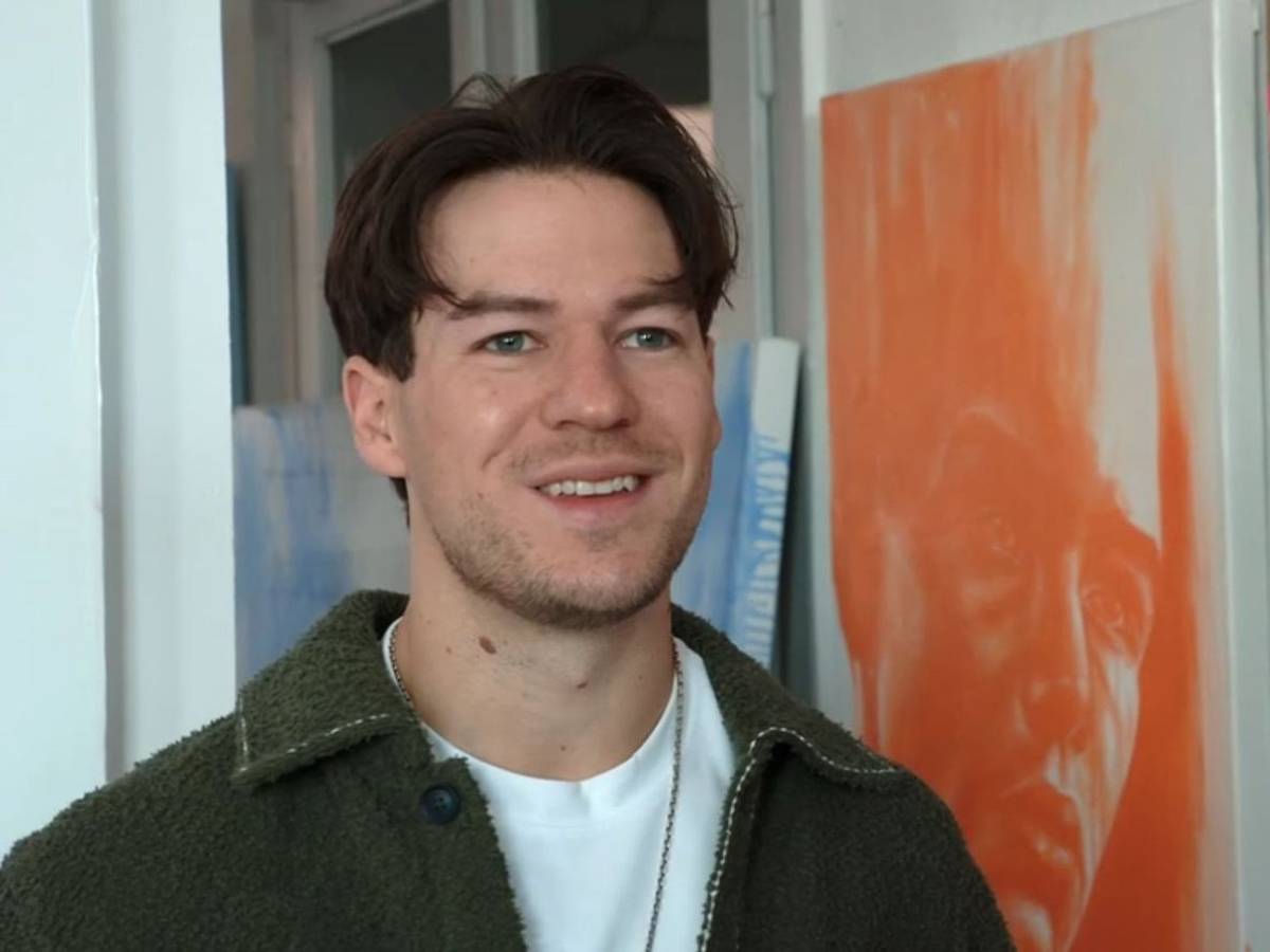Der Künstler Fabian Utta verdient sein Geld mit seiner Kunst und das nicht zu knapp. (Bild: RTL)
