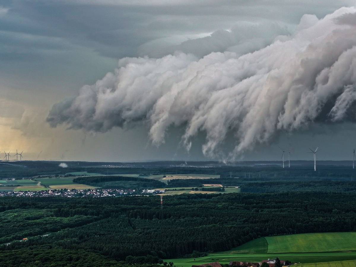 Gewitterfront über Baden-Württemberg