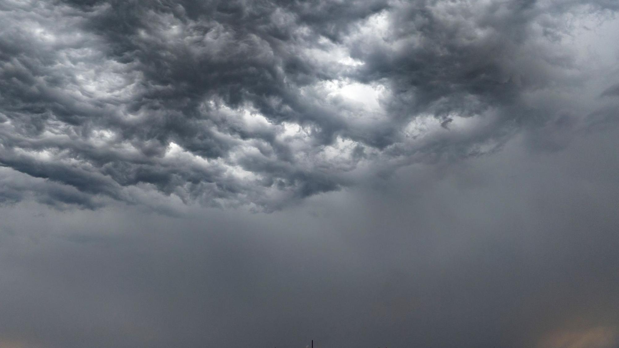 Wolken in Duisburg (Symbolbild)
