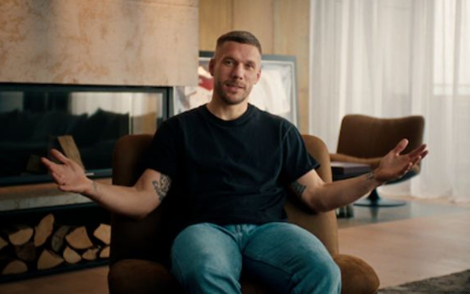 Lukas Podolski gibt in der Netflix-Doku „Poldi“ private Einblicke. (Bild: Netflix)