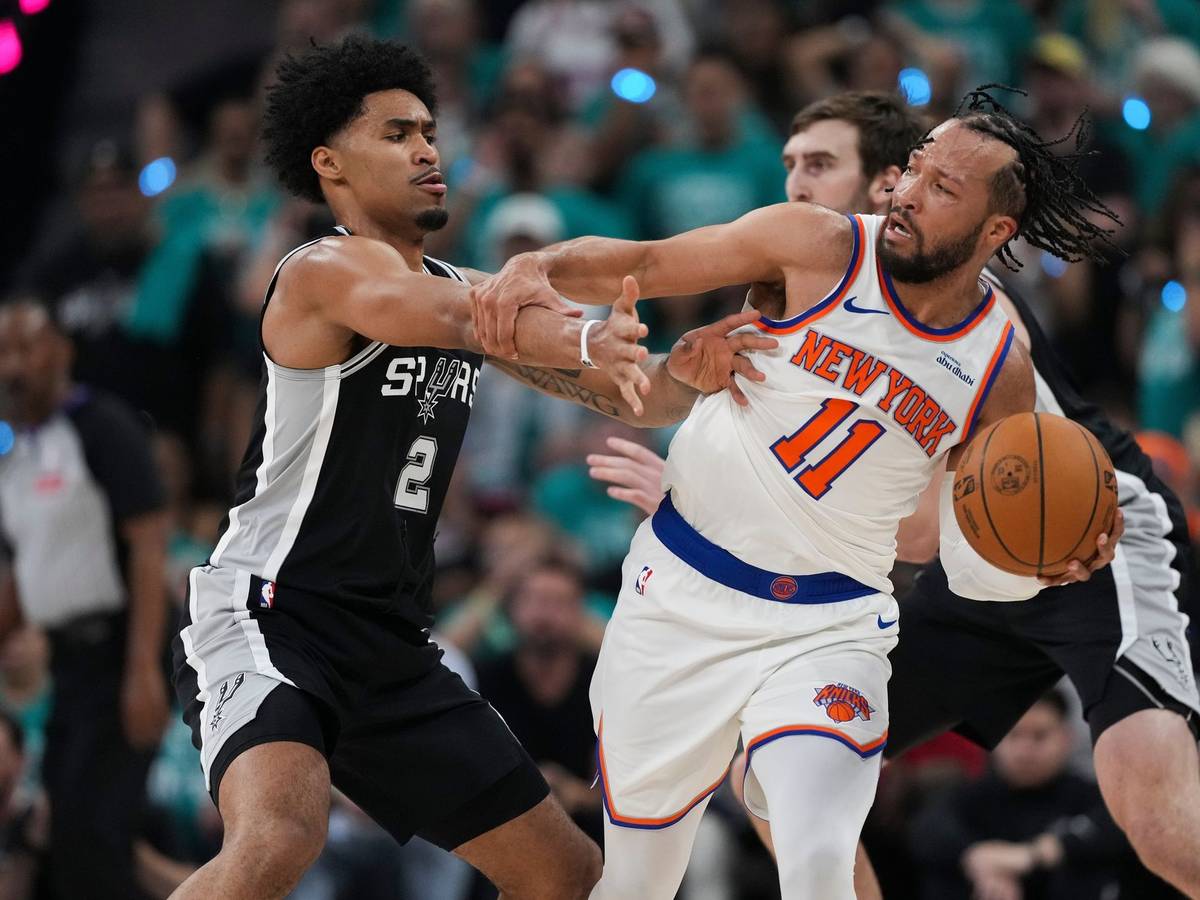 Jalen Brunson (rechts) hatte nicht seinen besten Abend, war mit 30 Punkten aber dennoch bester Werfer auf dem Feld.