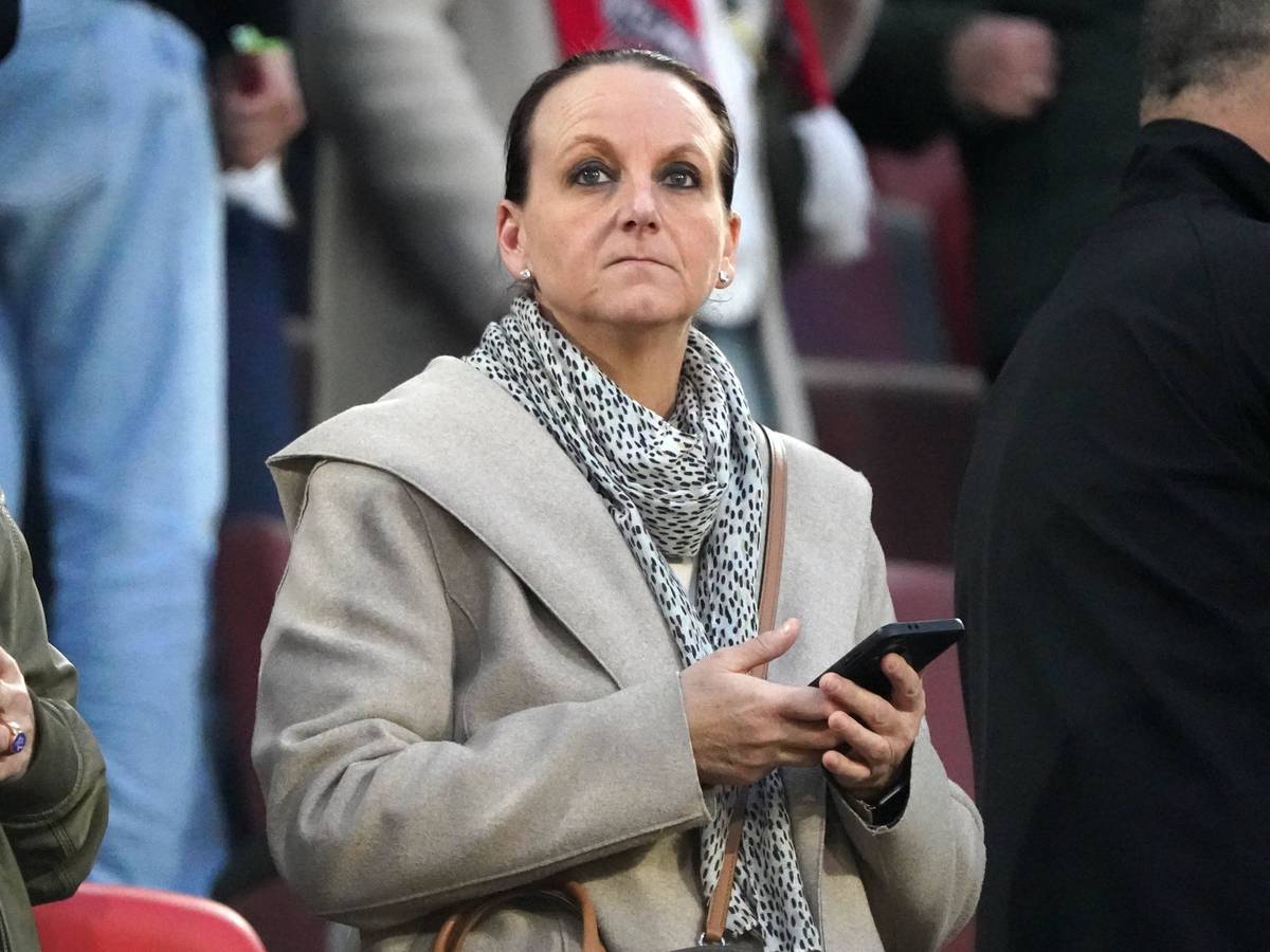 Sabrina El Mala, Mutter von Said El Mala, auf der Tribüne in Köln.