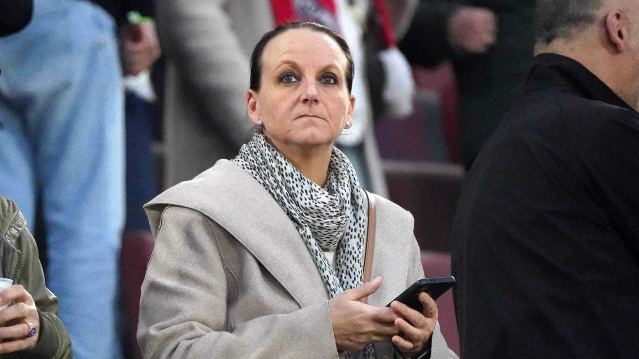 Sabrina El Mala, Mutter von Said El Mala, auf der Tribüne in Köln.