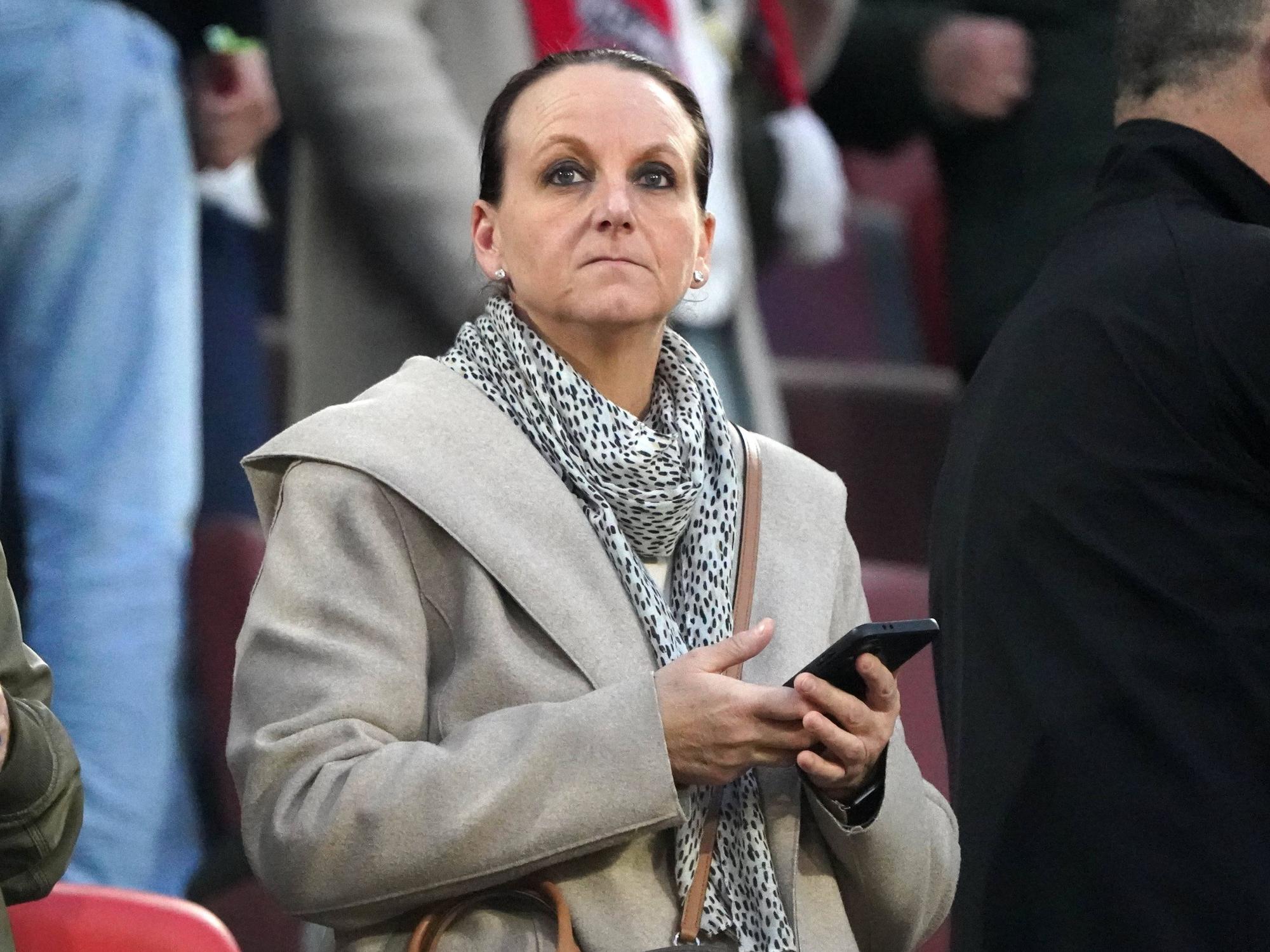 Sabrina El Mala, Mutter von Said El Mala, auf der Tribüne in Köln.