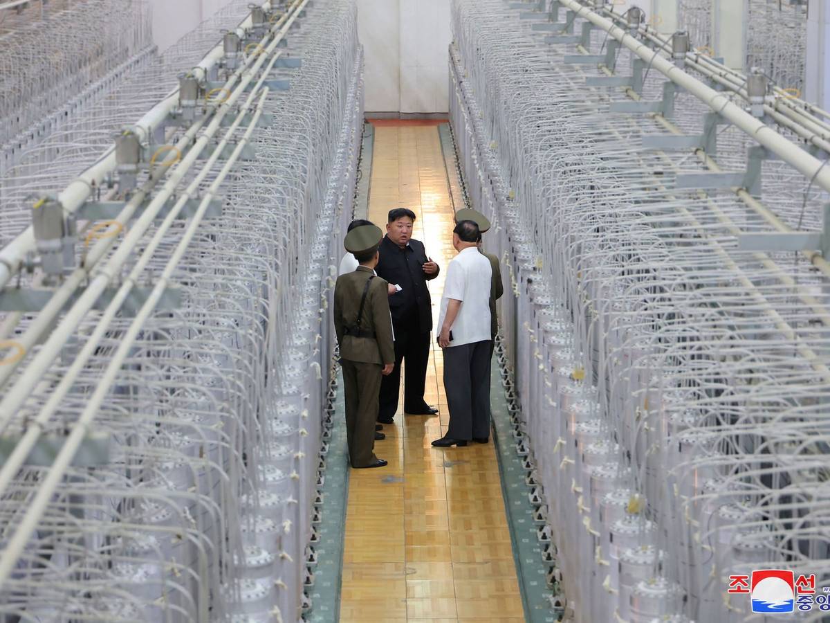 Nordkoreas Machthaber Kim inspiziert Urananreicherungsanlage