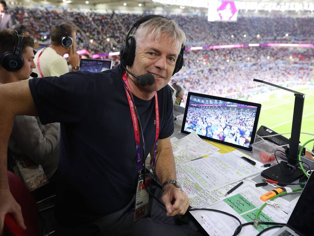 Tom Bartels ist auch bei der Fußball-Weltmeisterschaft 2026 als Kommentator im Einsatz. (Bild: 2022 Getty Images/Alexander Hassenstein)