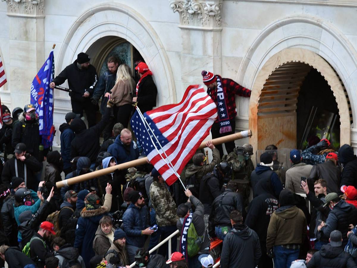 Trump-Anhänger drangen ins US-Kapitol ein