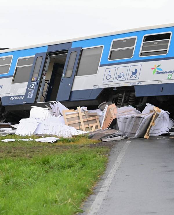 Zusammenstoß von Zug und Lkw in Tschechien