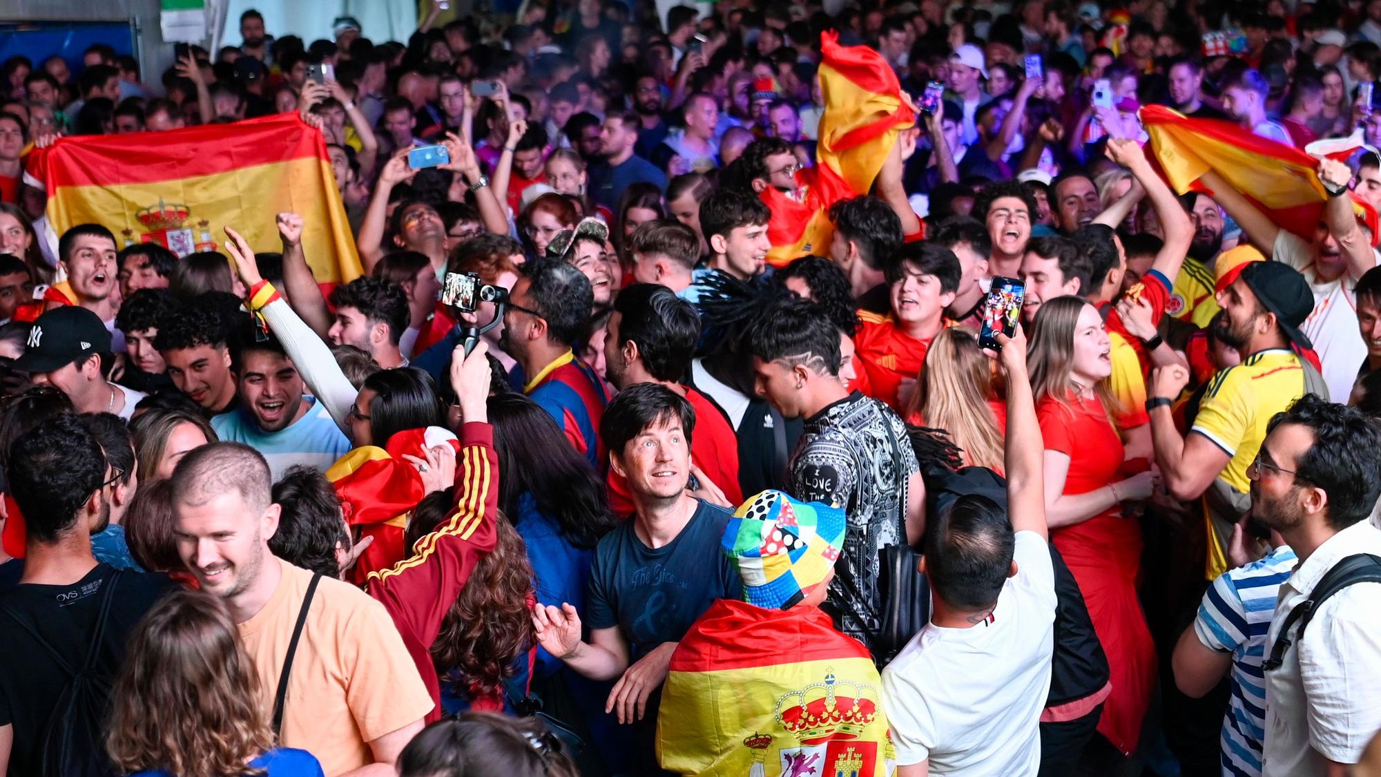 Wie läuft das mit dem Rudelgucken bei der WM in Köln? Hier ein Foto von der EM 2024 aus Köln.