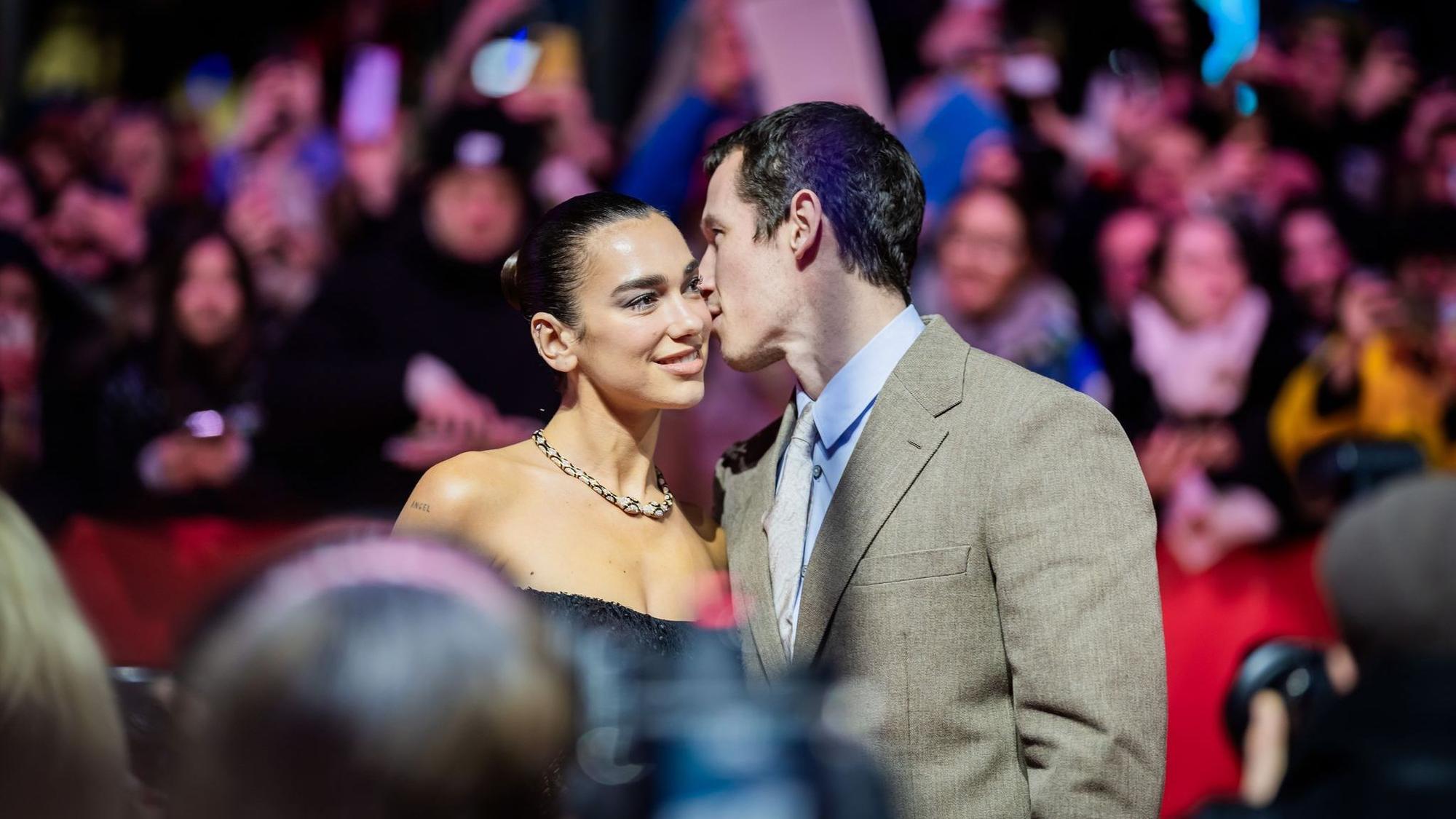 Dua Lipa und Callum Turner