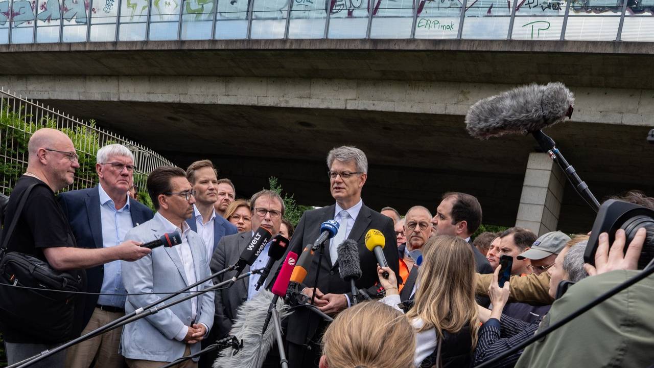 Bundesverkehrsminister Schnieder besucht Bonner Nordbrücke