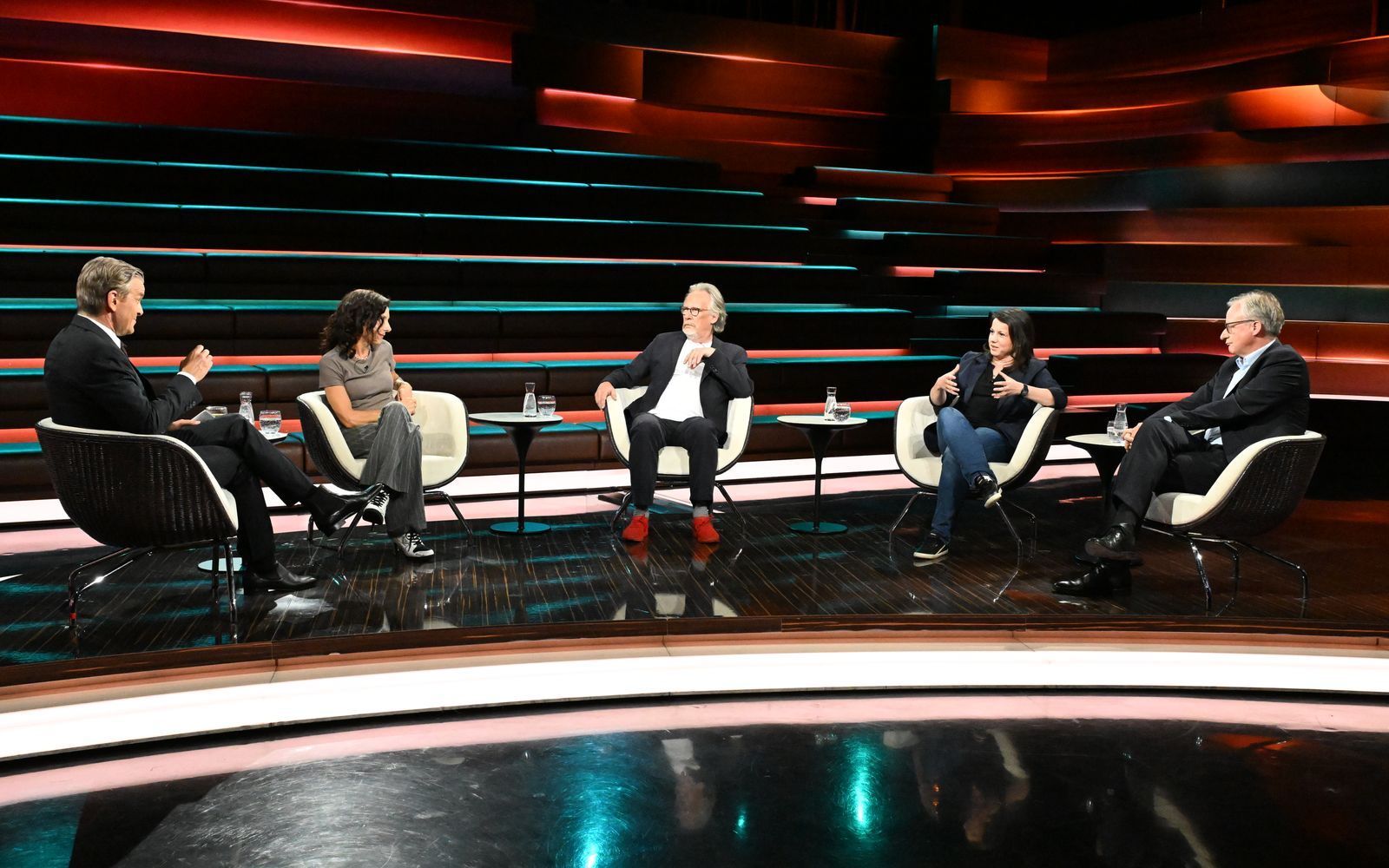 Am Donnerstagabend diskutierte die Runde bei „Markus Lanz“ über die aktuelle politische Stimmung in der deutschen Gesellschaft. (Bild: ZDF / Cornelia Lehmann)