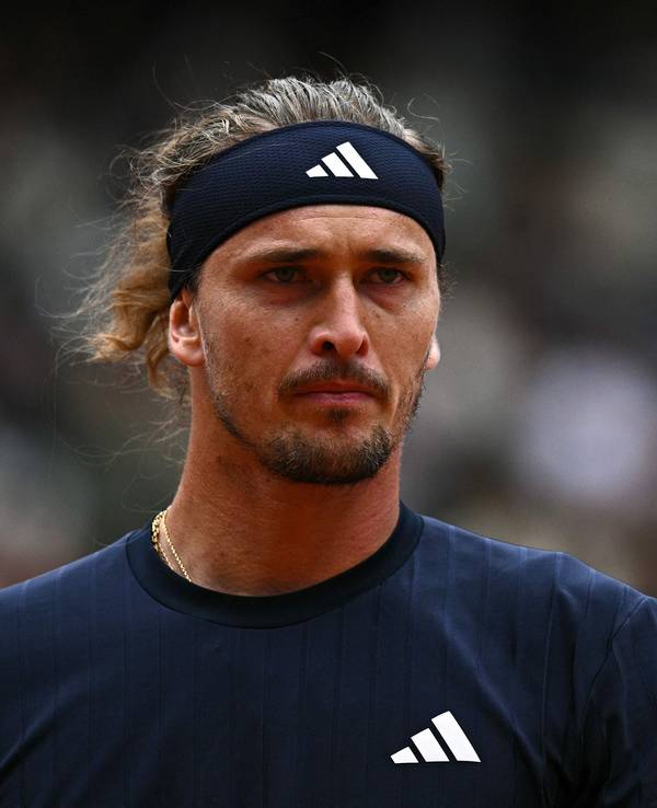 Alexander Zverev konzentriert während des Matches.