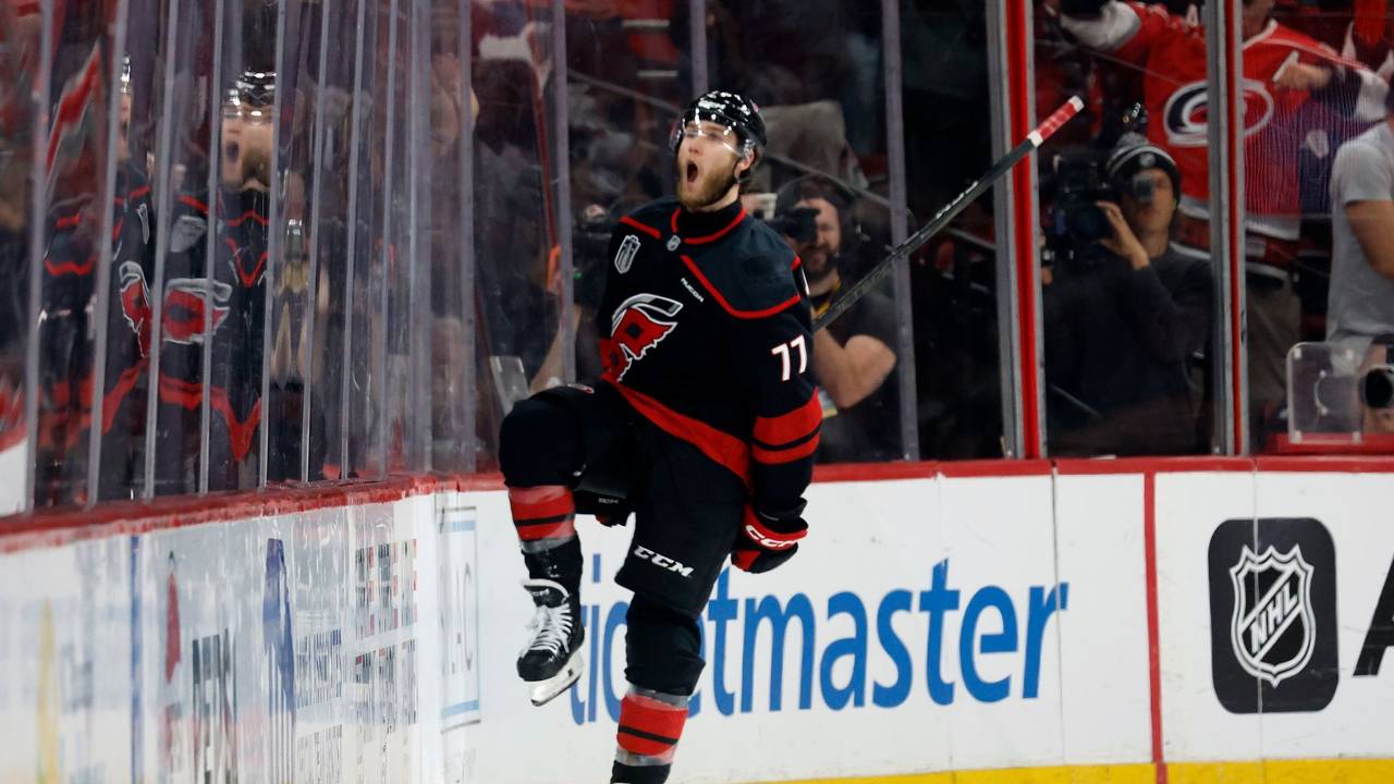 Carolina Hurricanes - Vegas Golden Knights