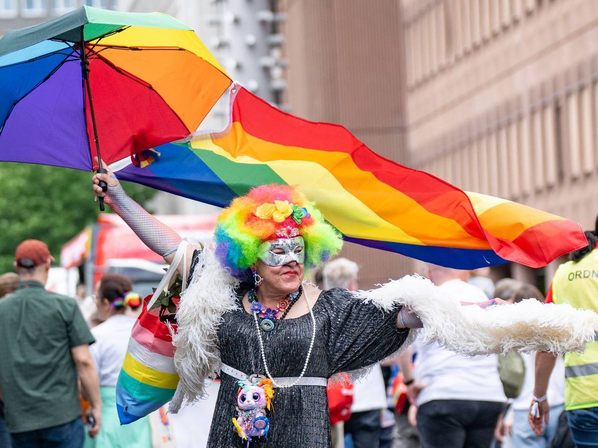 Christopher Street Day mit Straßenfest und Demonstration