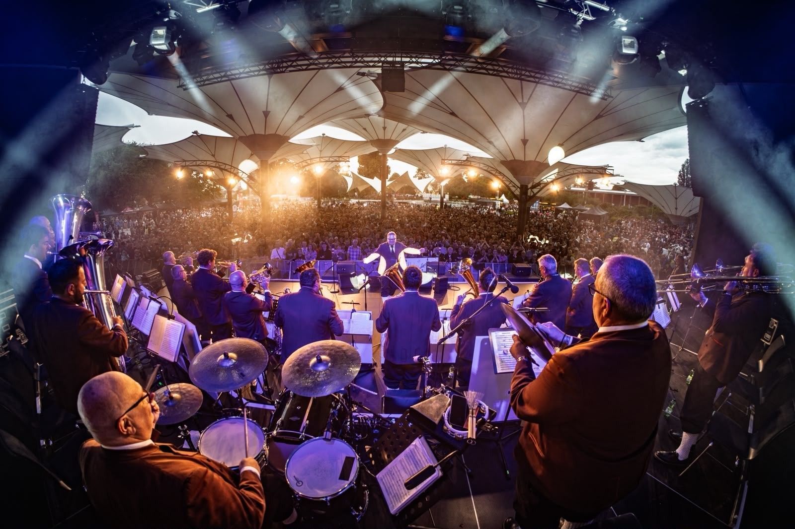 Blick auf die Bühne beim Egerländer-Festival.