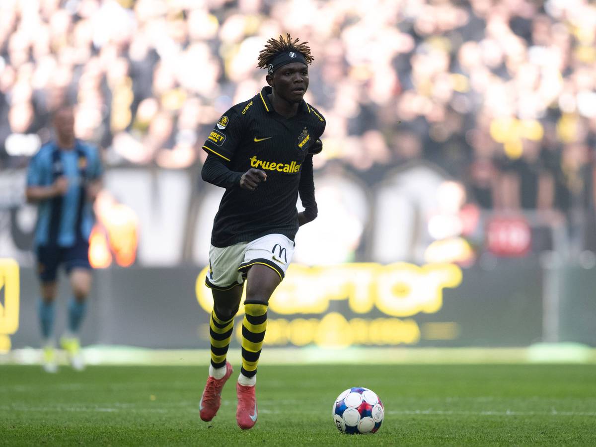 Zadok Yohanna in Aktion auf dem Platz.