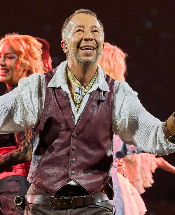 DJ Bobo beim Auftritt auf der Bühne.